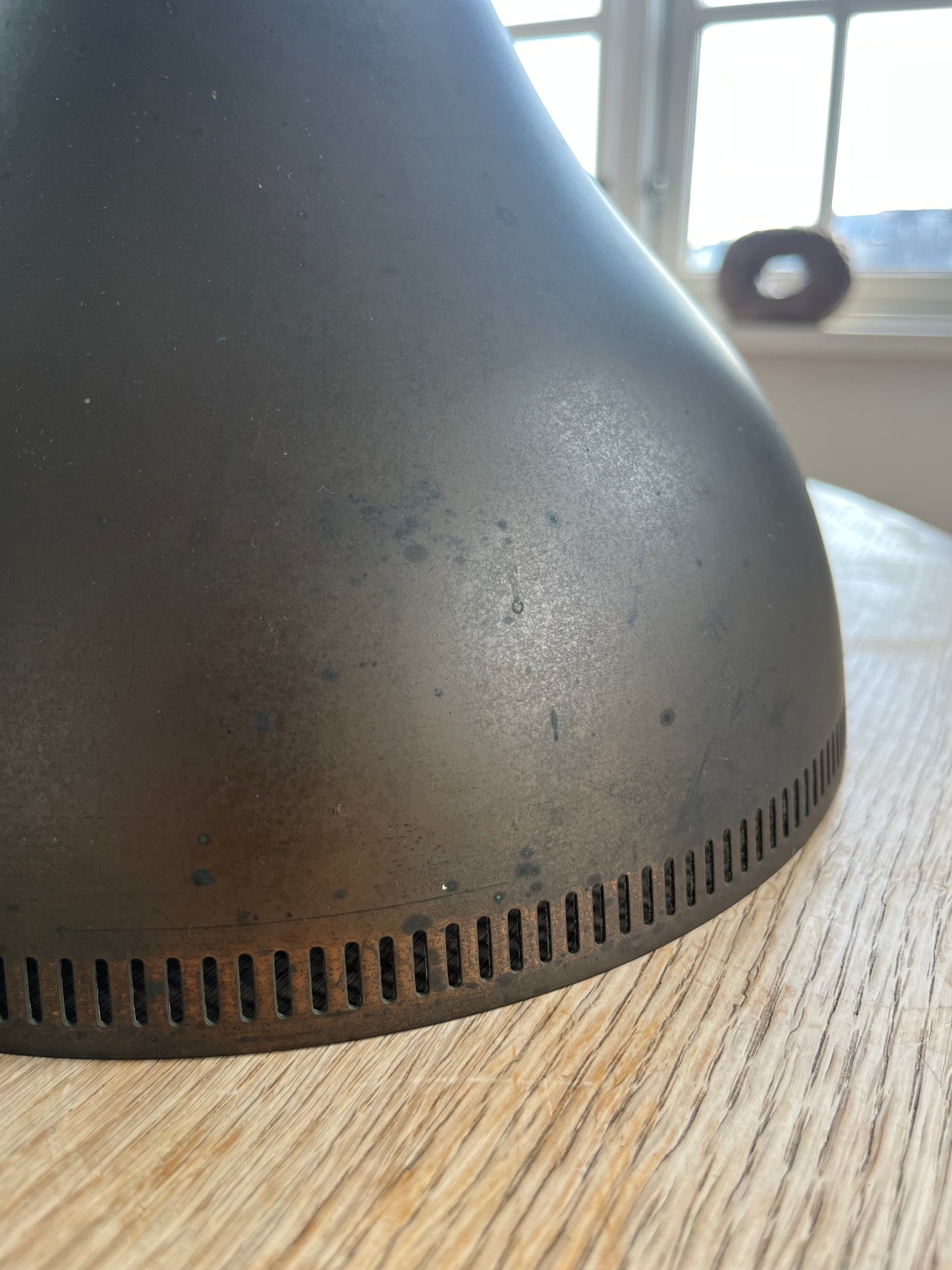 Kegleformet lampe