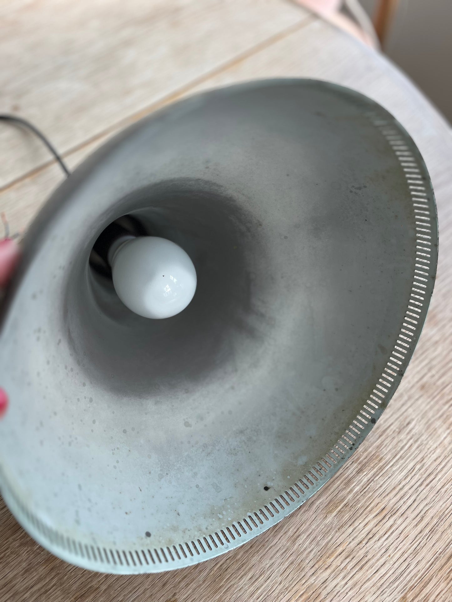 Kegleformet lampe