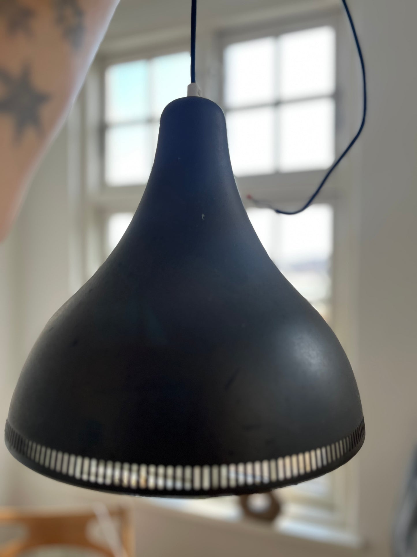 Kegleformet lampe