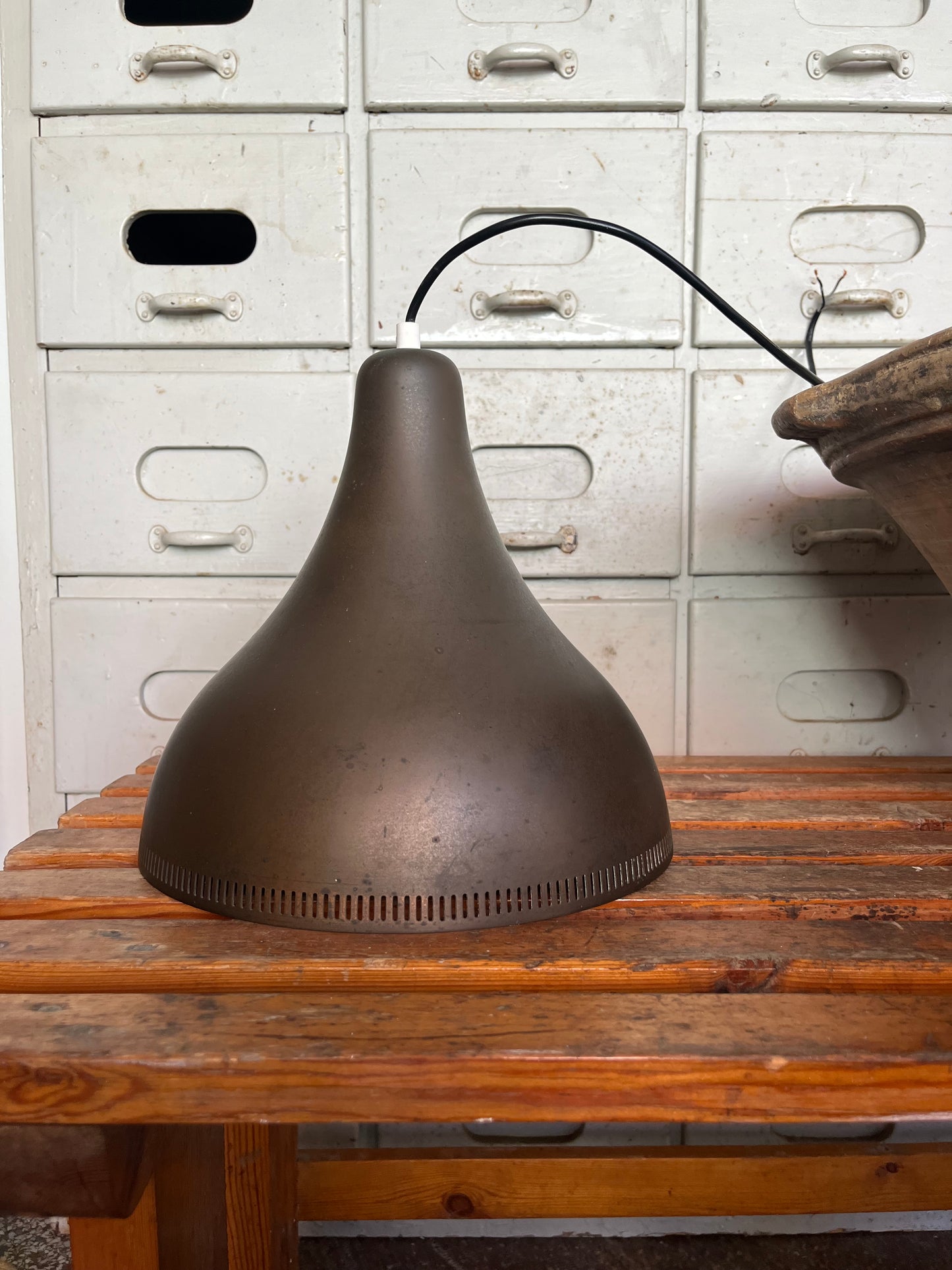 Kegleformet lampe