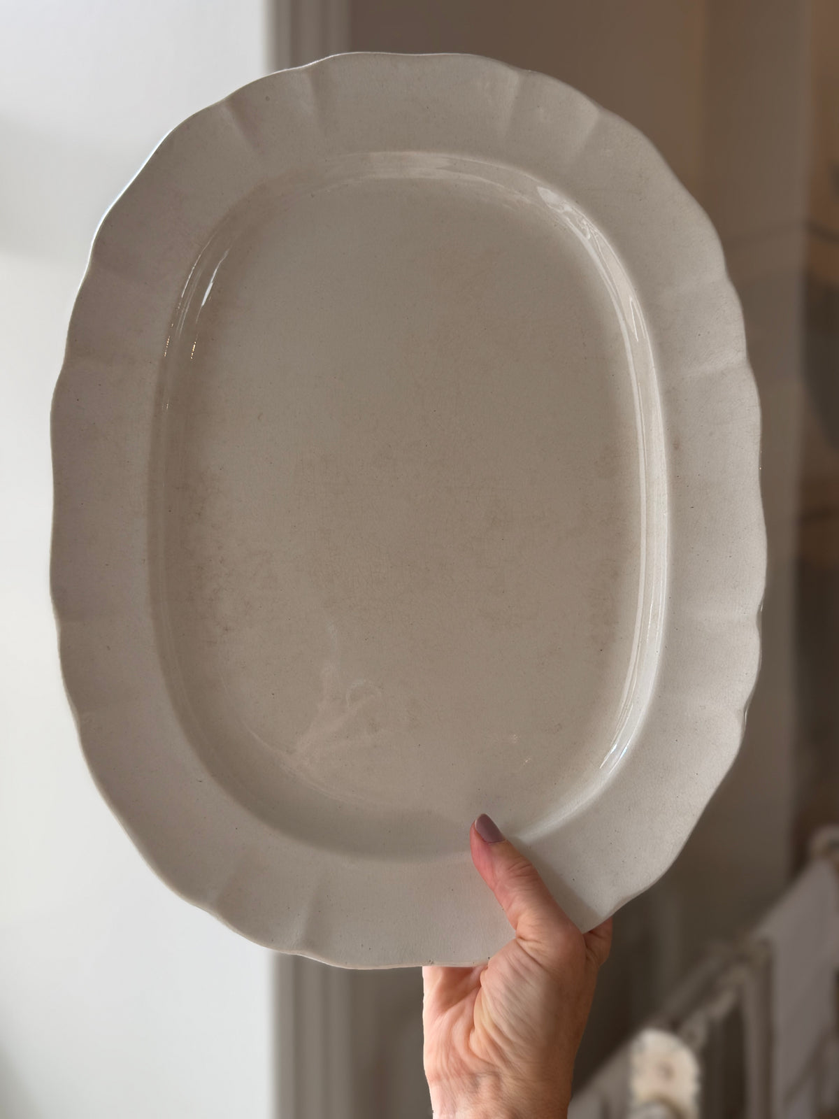Hvidt serveringsfad fra Aluminia