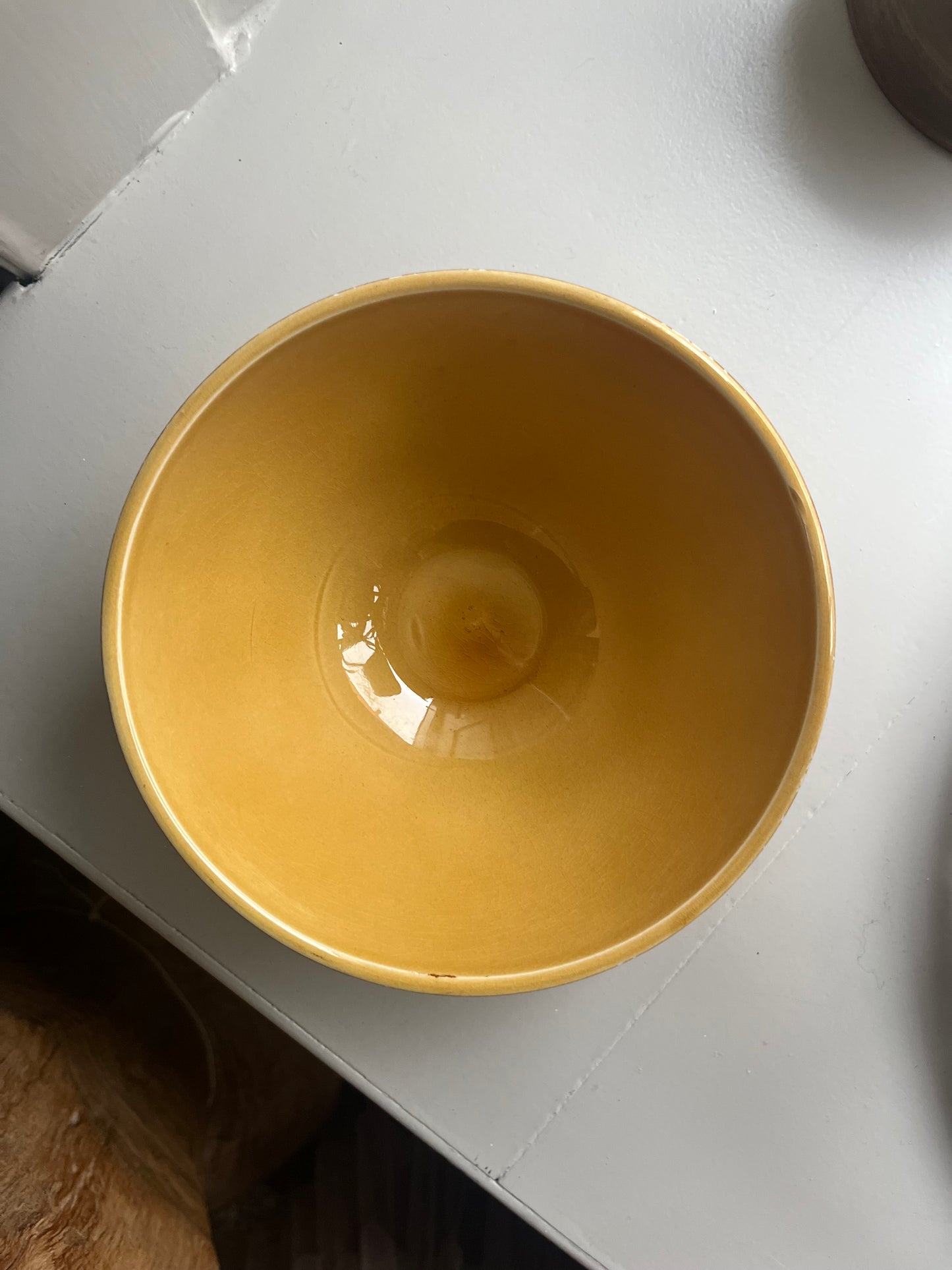 Fransk kaffeskål med prikker.