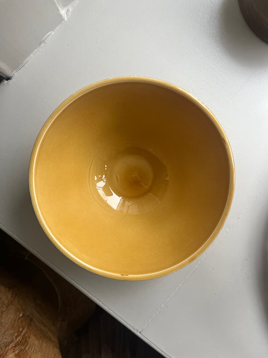 Fransk kaffeskål med prikker.