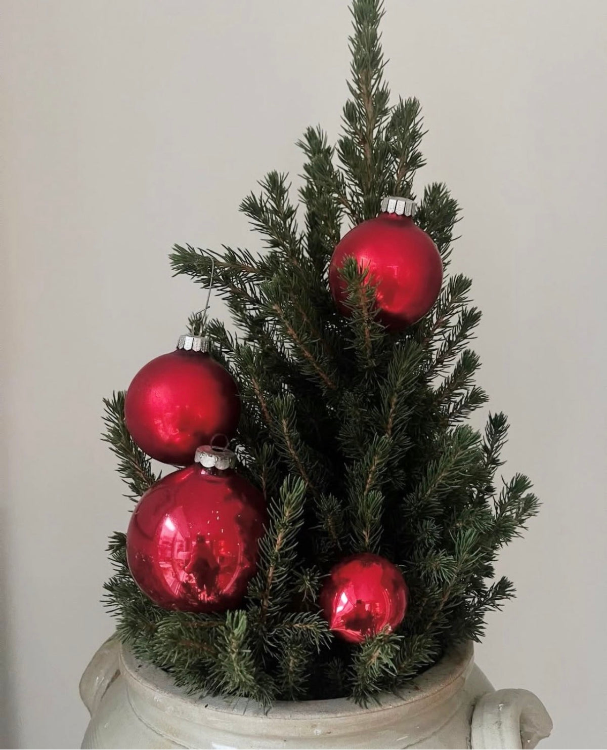 Røde julekugler