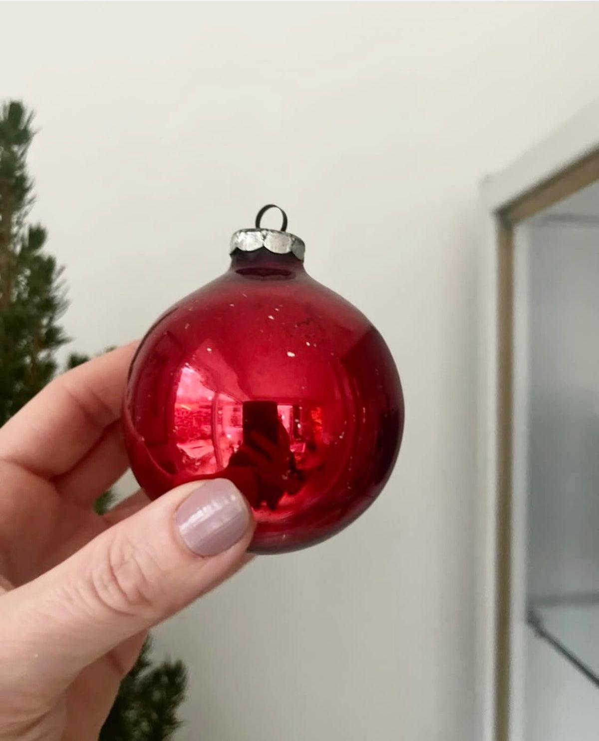 Røde julekugler