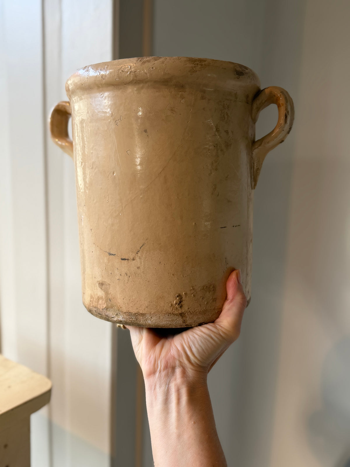 Klassisk italiensk vintage krukke med ører