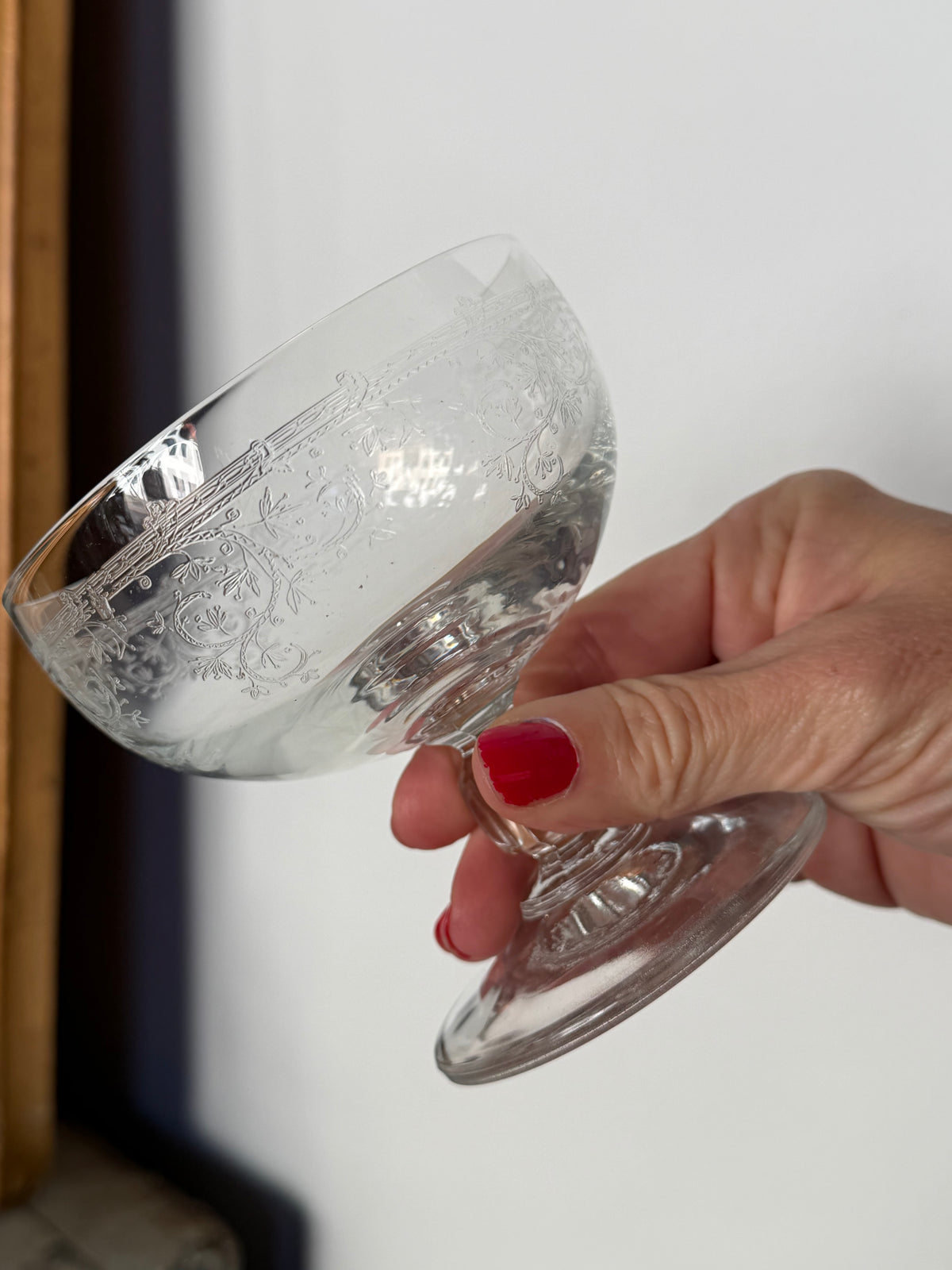 Franske vintage champagneskåle med ætset mønster