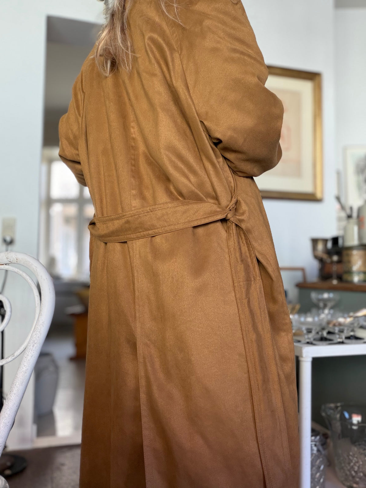 Vintage trenchcoat i cognacfarvet faux suede