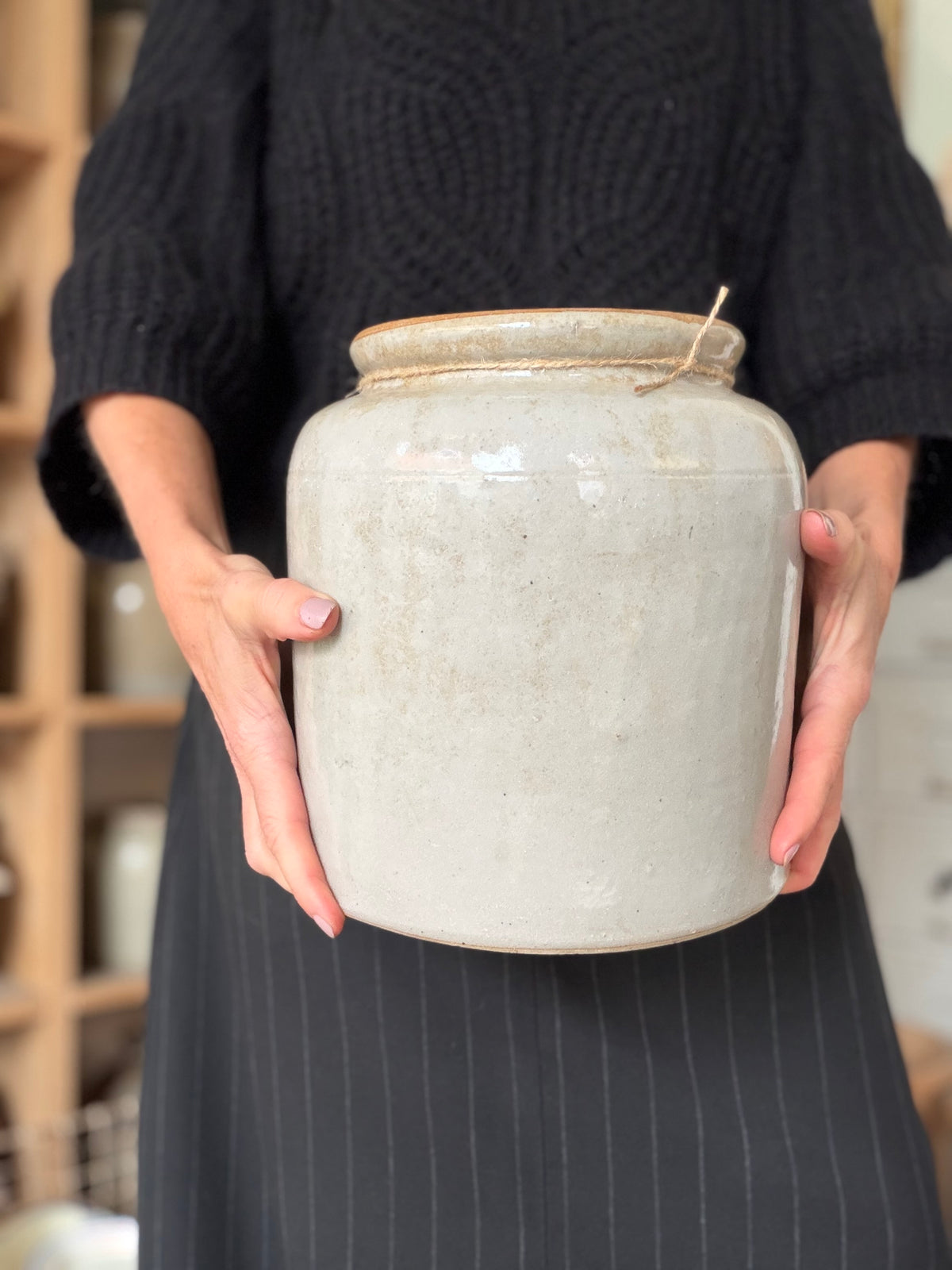 Grå vintage bestikkrukke fra Frankrig hos and-vintage.dk