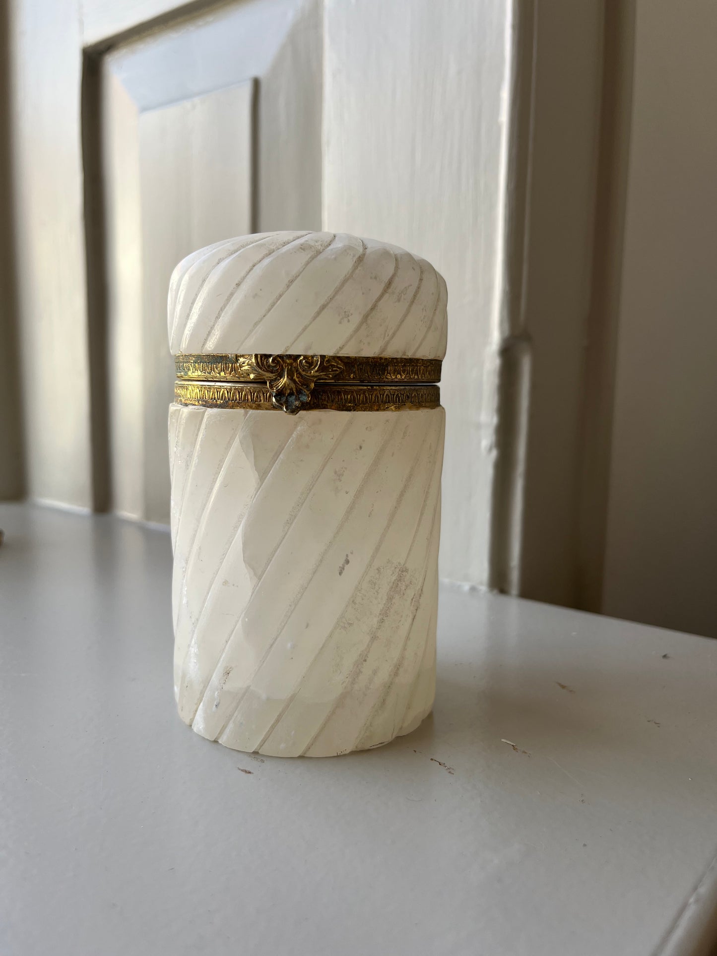 Fransk vintage alabastskrin