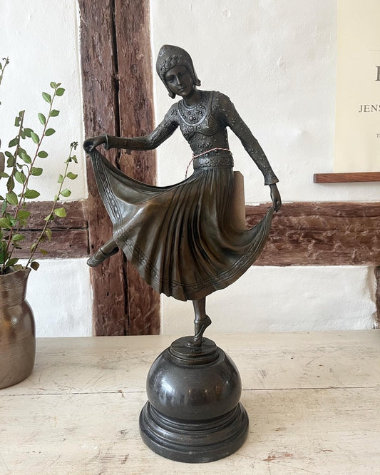 Joé Descomps, bronzefigur