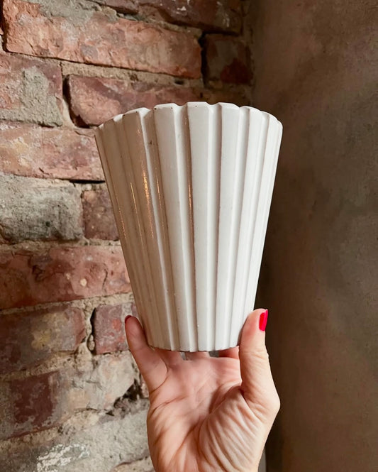 Eslau rillet vase